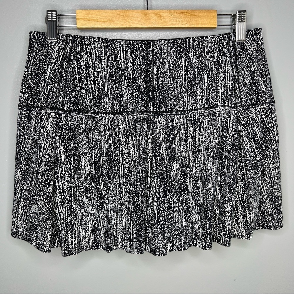 LULULEMON Lost In Pace Air Time White Black Mini Athletic Skirt - Picture 4 of 6